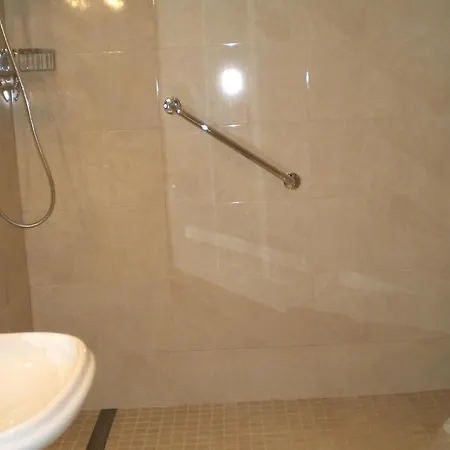 Villa Augusta - Luxury Lodgement וילה
