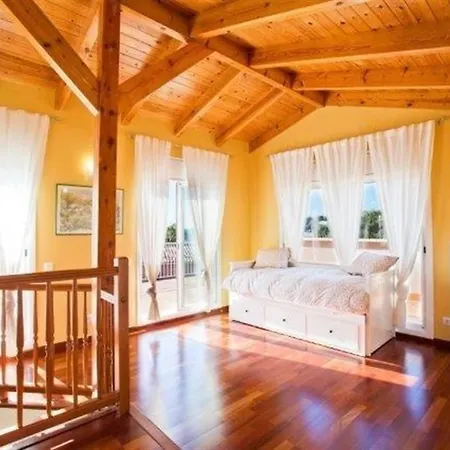 Villa Augusta - Luxury Lodgement *